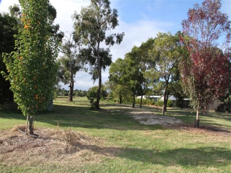 98 Weeroona Way, Langwarrin South VIC 3911