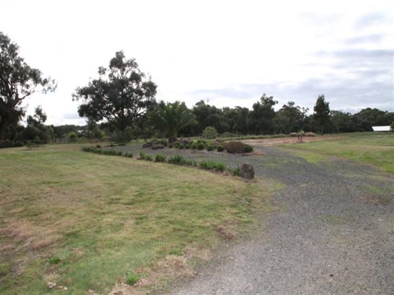 98 Weeroona Way, Langwarrin South VIC 3911