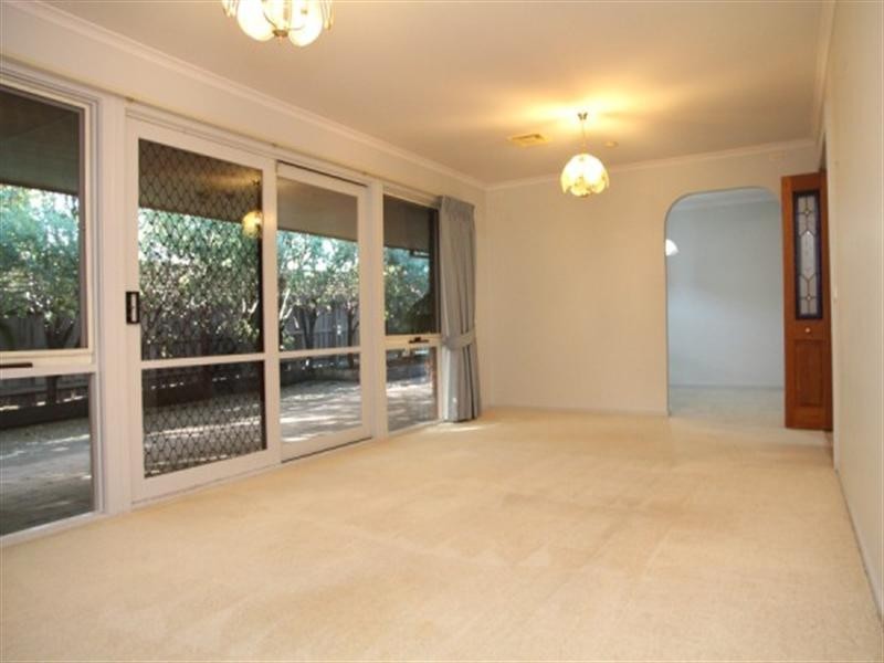 1 Condor Court, Frankston VIC 3199