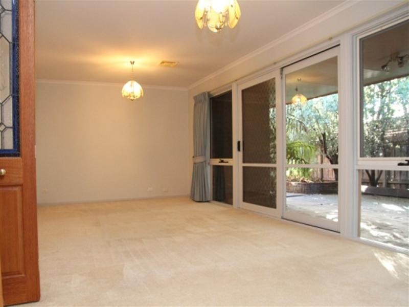 1 Condor Court, Frankston VIC 3199