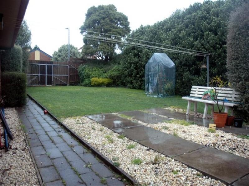 1 Condor Court, Frankston VIC 3199