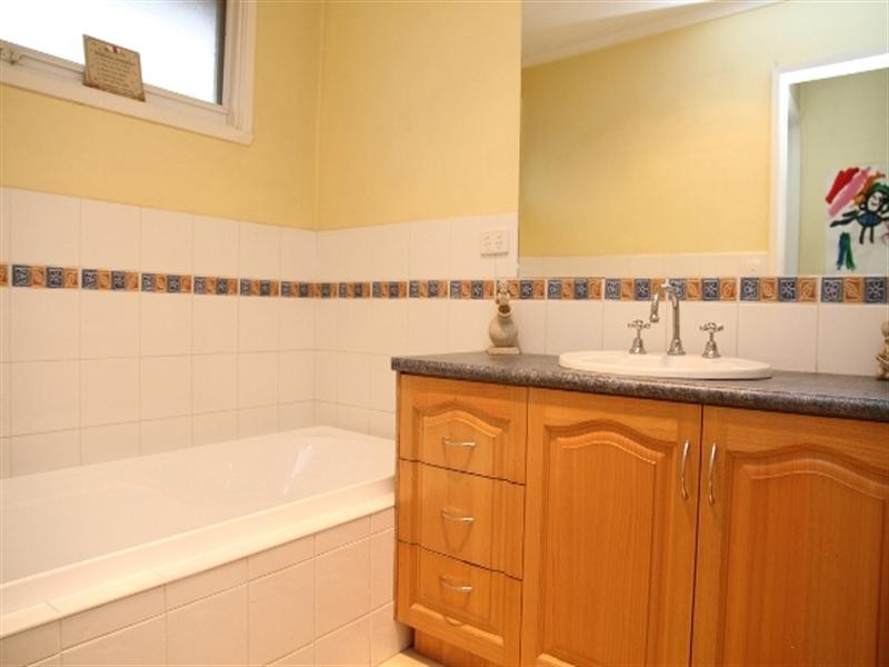 14 Gulwa Avenue, Frankston VIC 3199