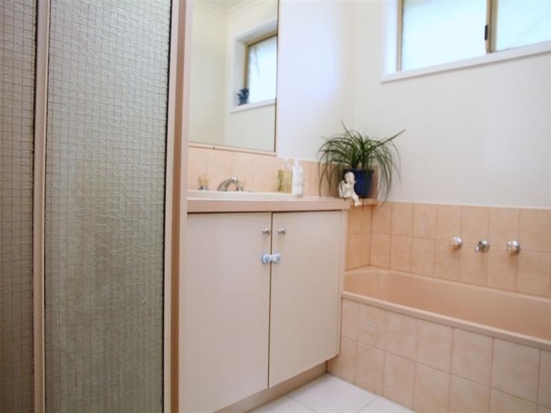 8 Naroo Place, Frankston VIC 3199