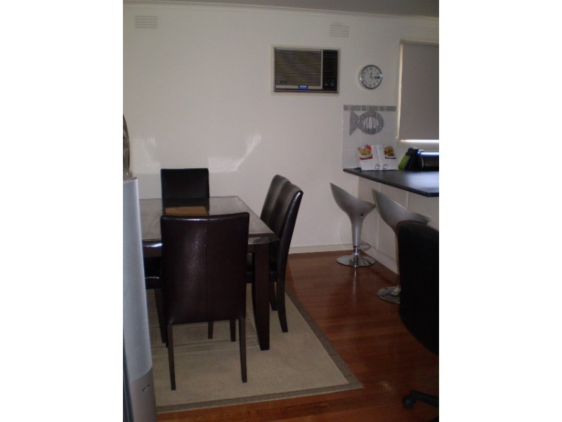 35 KENILWORTH Avenue, Frankston VIC 3199