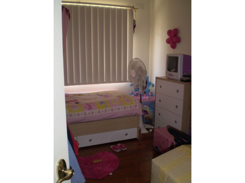 35 KENILWORTH Avenue, Frankston VIC 3199