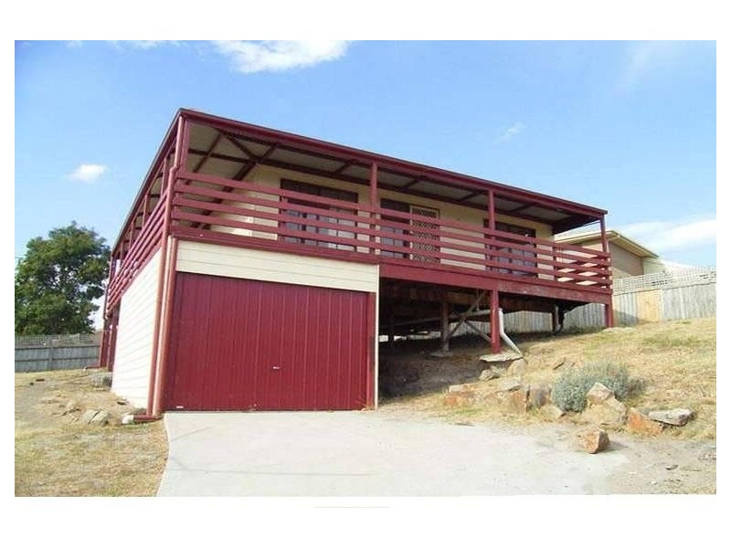 122 Rosemary Crescent, Frankston North VIC 3200