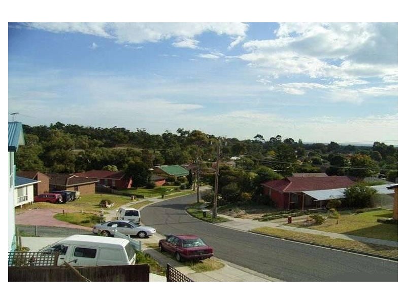 122 Rosemary Crescent, Frankston North VIC 3200