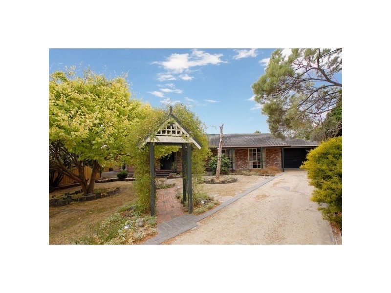 6 Devereaux Court, Frankston VIC 3199