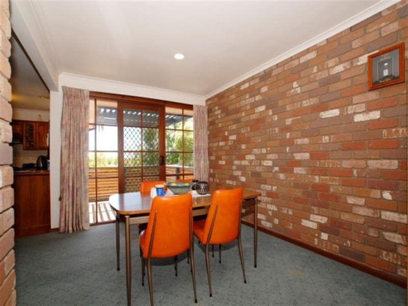 6 Devereaux Court, Frankston VIC 3199