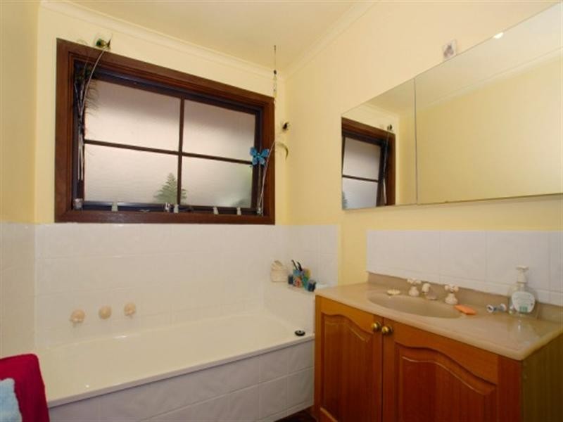 6 Devereaux Court, Frankston VIC 3199