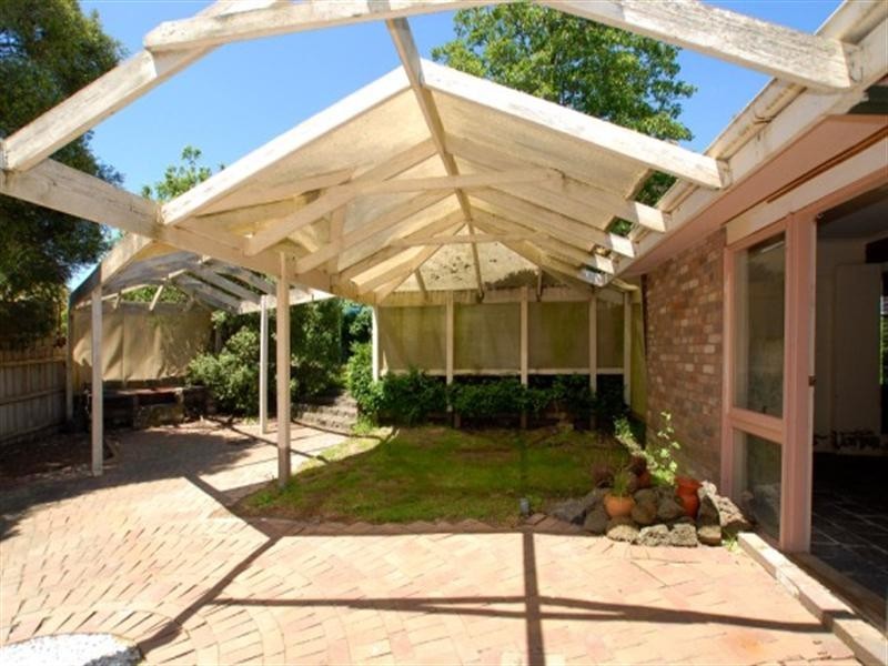 6 Devereaux Court, Frankston VIC 3199