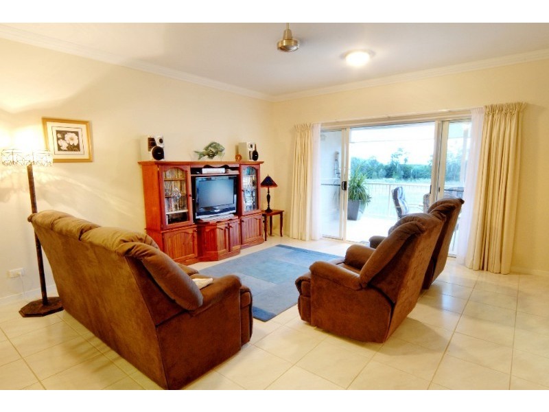 50/21 Shute Harbour Road, Cannonvale QLD 4802