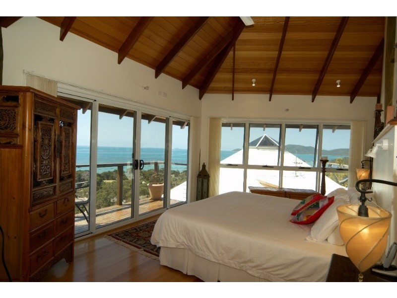 3 Blackcurrant Drive, Hideaway Bay QLD 4800