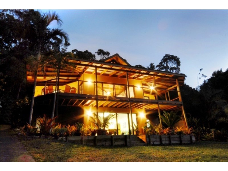 11 Wallaby Way, Cannonvale QLD 4802