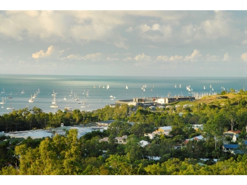 11 Wallaby Way, Cannonvale QLD 4802