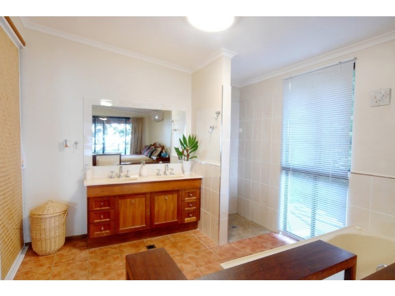 11 Wallaby Way, Cannonvale QLD 4802