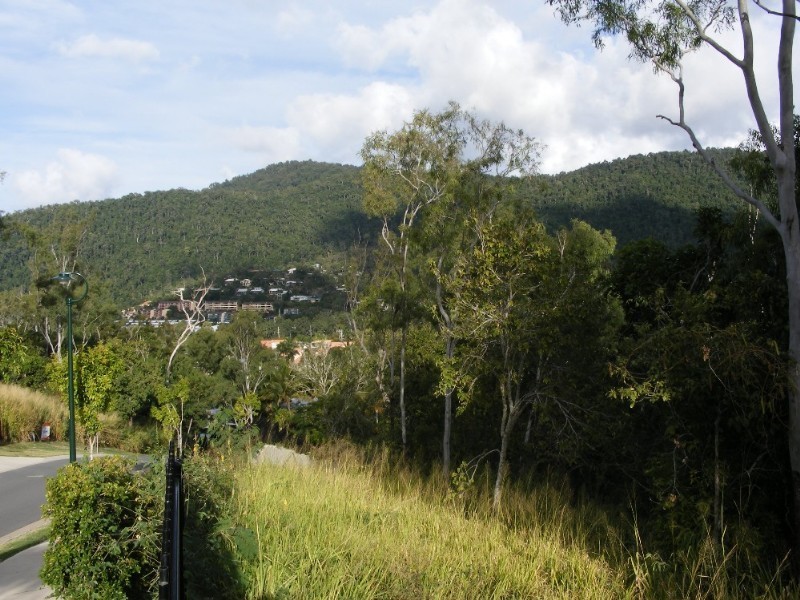 19 Beth Court, Cannonvale QLD 4802