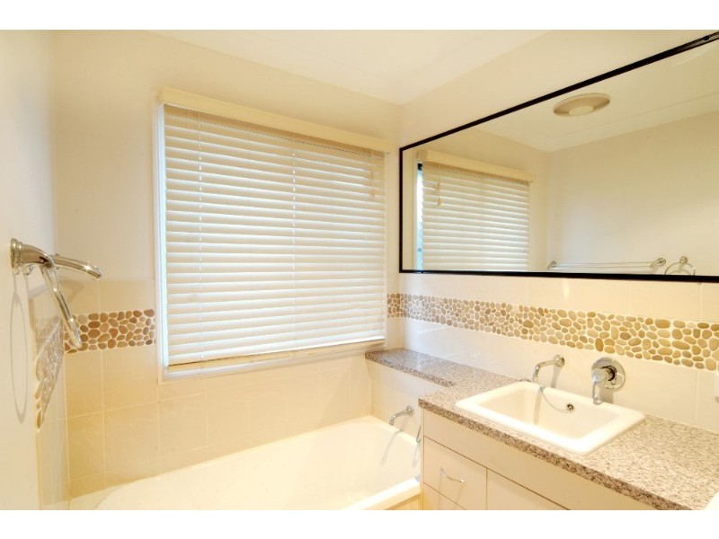 3 Shelley Close, Cannonvale QLD 4802