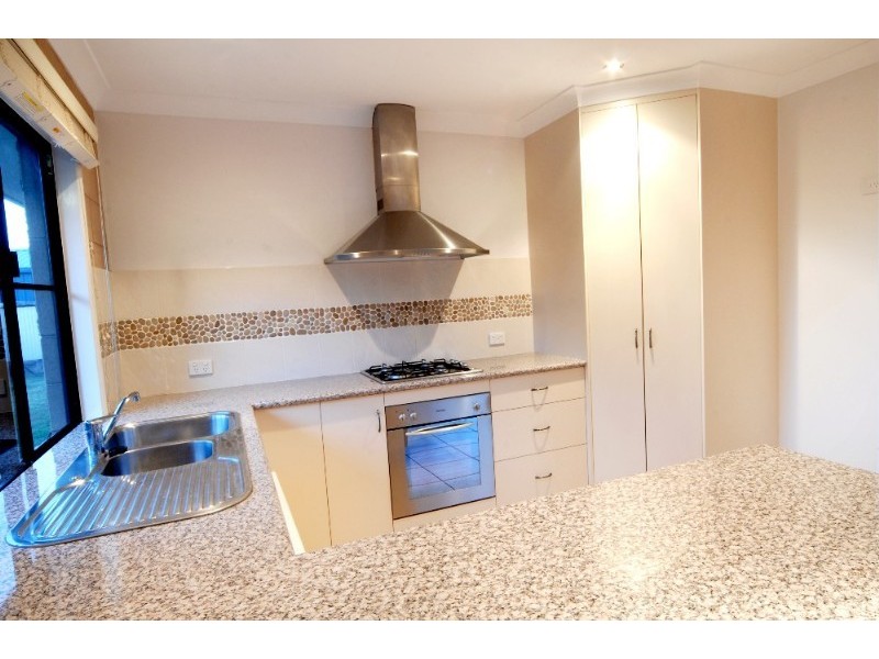 3 Shelley Close, Cannonvale QLD 4802