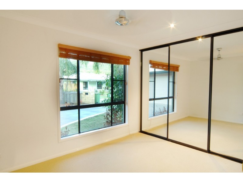 3 Shelley Close, Cannonvale QLD 4802