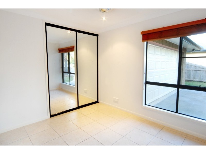 3 Shelley Close, Cannonvale QLD 4802