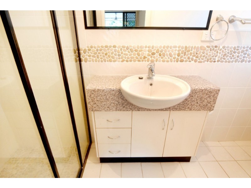 3 Shelley Close, Cannonvale QLD 4802