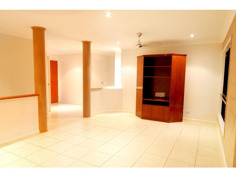 3 Shelley Close, Cannonvale QLD 4802