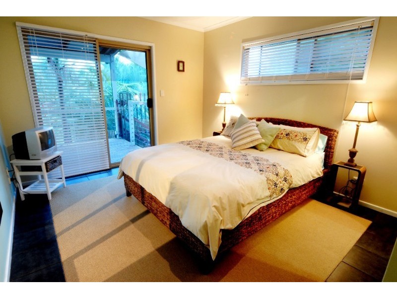 56 Country Road, Cannonvale QLD 4802