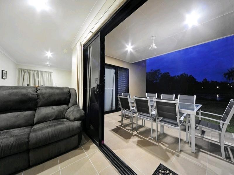 93 Abell Road, Cannonvale QLD 4802