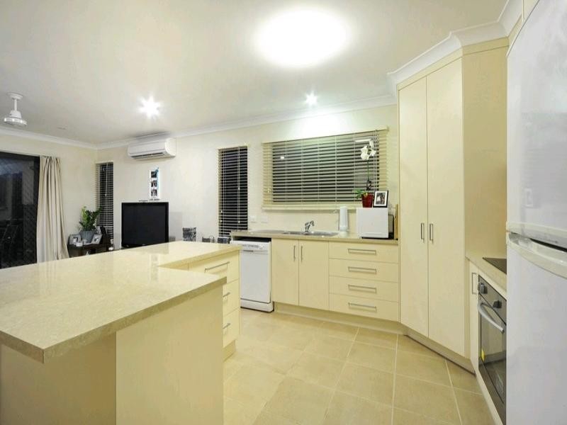 93 Abell Road, Cannonvale QLD 4802