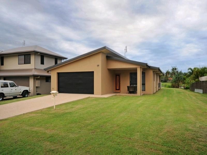 93 Abell Road, Cannonvale QLD 4802