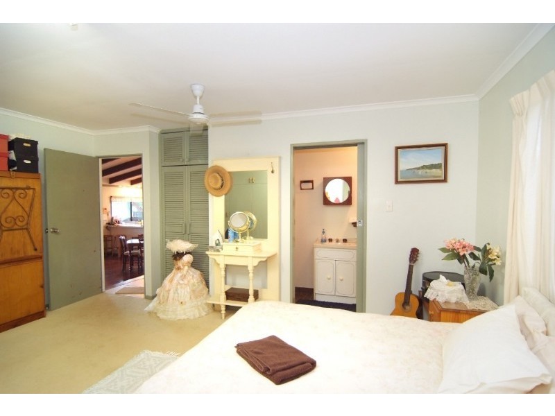 228 Paluma Road, Cannonvale QLD 4802