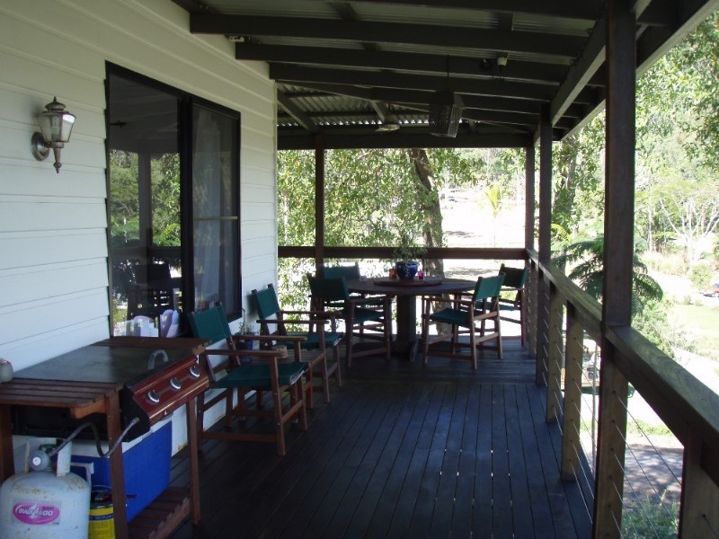 76 Country Road, Cannonvale QLD 4802