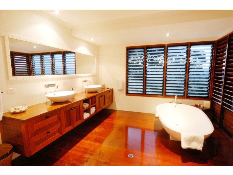 133 Stanley Drive, Cannonvale QLD 4802