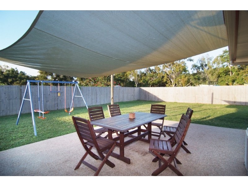 50 Banksia Court, Cannonvale QLD 4802