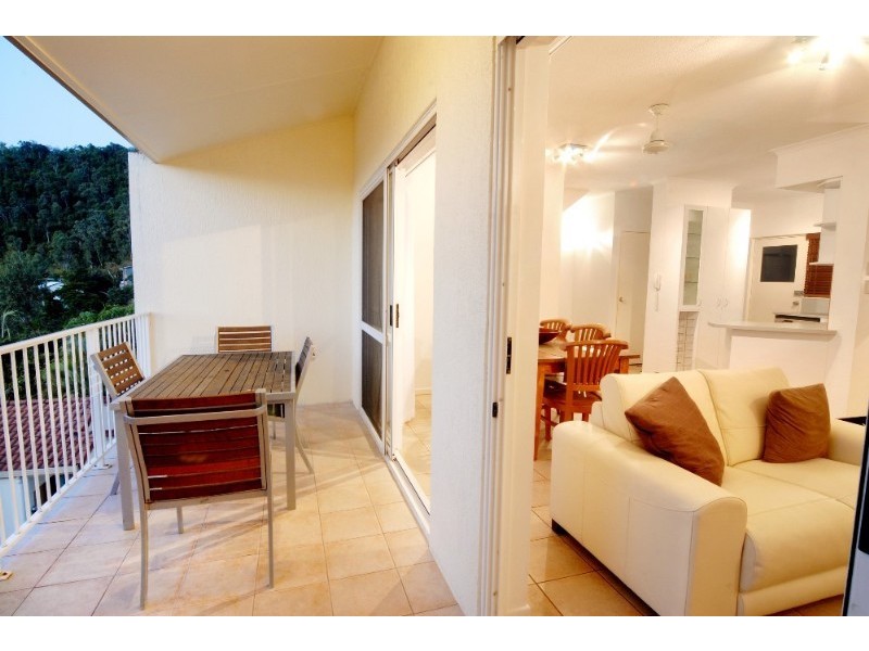 10/12 Eshelby Drive, Cannonvale QLD 4802