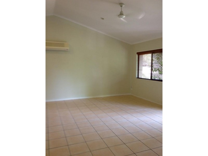 5/6 Border Drive, Cannonvale QLD 4802