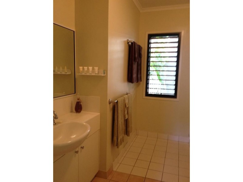 5/6 Border Drive, Cannonvale QLD 4802