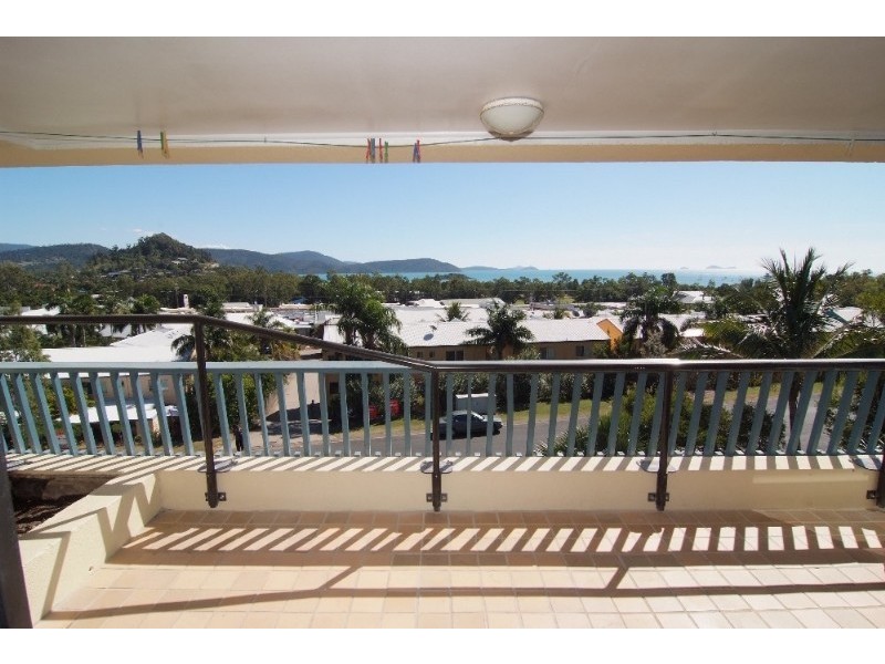 26/2 Eshelby Drive, Cannonvale QLD 4802