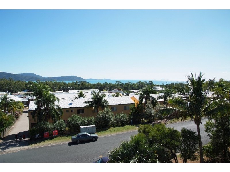 26/2 Eshelby Drive, Cannonvale QLD 4802