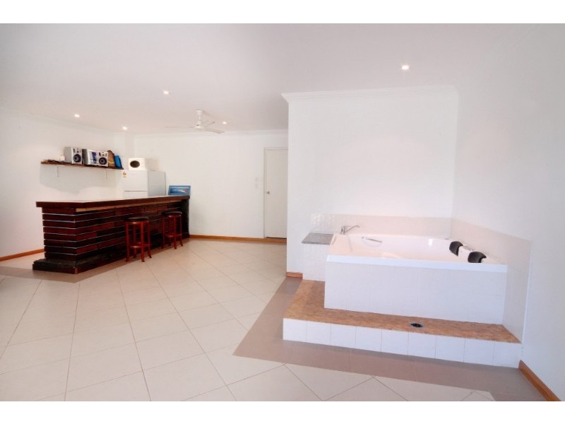 7/21 Shute Harbour Road, Cannonvale QLD 4802