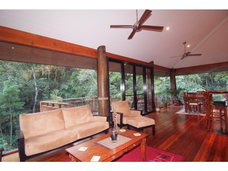 122 Orchid Road, Cannonvale QLD 4802