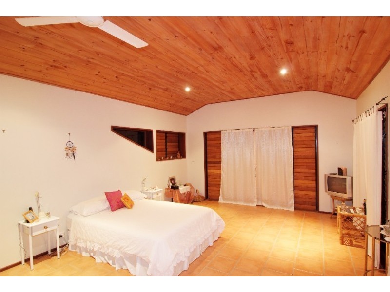 122 Orchid Road, Cannonvale QLD 4802