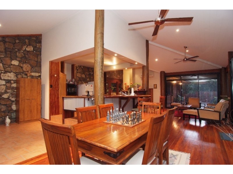 122 Orchid Road, Cannonvale QLD 4802