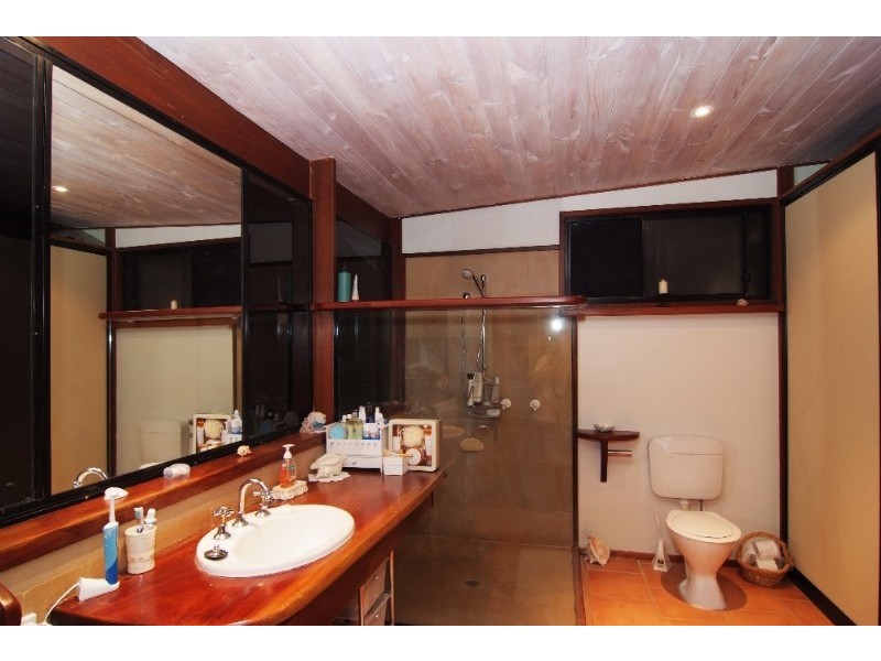 122 Orchid Road, Cannonvale QLD 4802