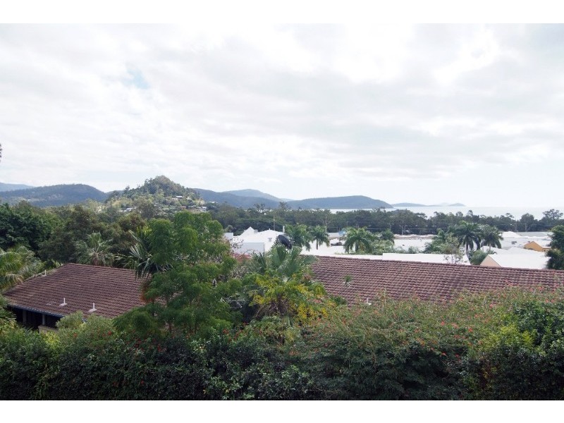 116/2 Eshelby Drive, Cannonvale QLD 4802