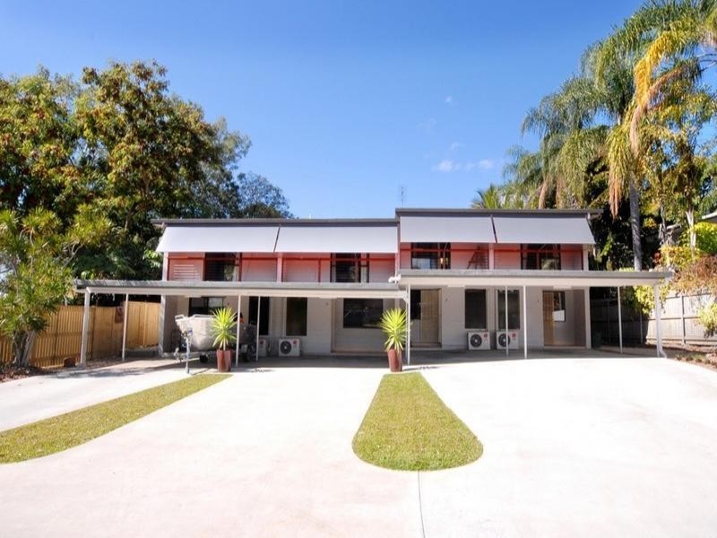 1-4/9 Pleasant Drive, Cannonvale QLD 4802