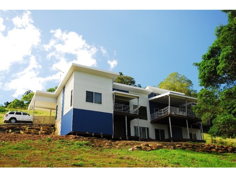 117 Kookaburra Drive, Cannonvale QLD 4802