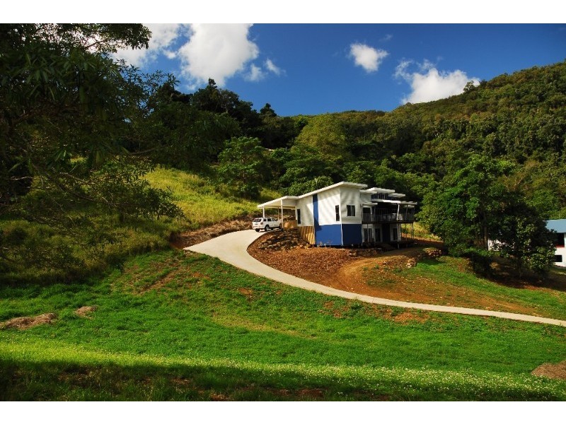 117 Kookaburra Drive, Cannonvale QLD 4802