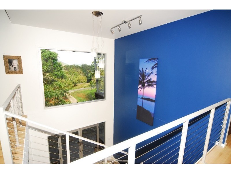 117 Kookaburra Drive, Cannonvale QLD 4802